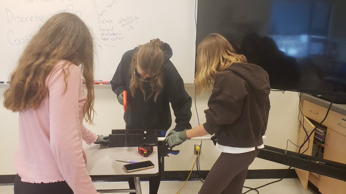 Learning our skills so we are ready for the <a href="/skillsalberta/">SkillsCanadaAlberta</a> challenge! #WeAreRundle <a href="/mslisacorbett/">Lisa Corbett (she/her)</a> <a href="/RundleJrHigh/">Rundle College Jr. High</a>