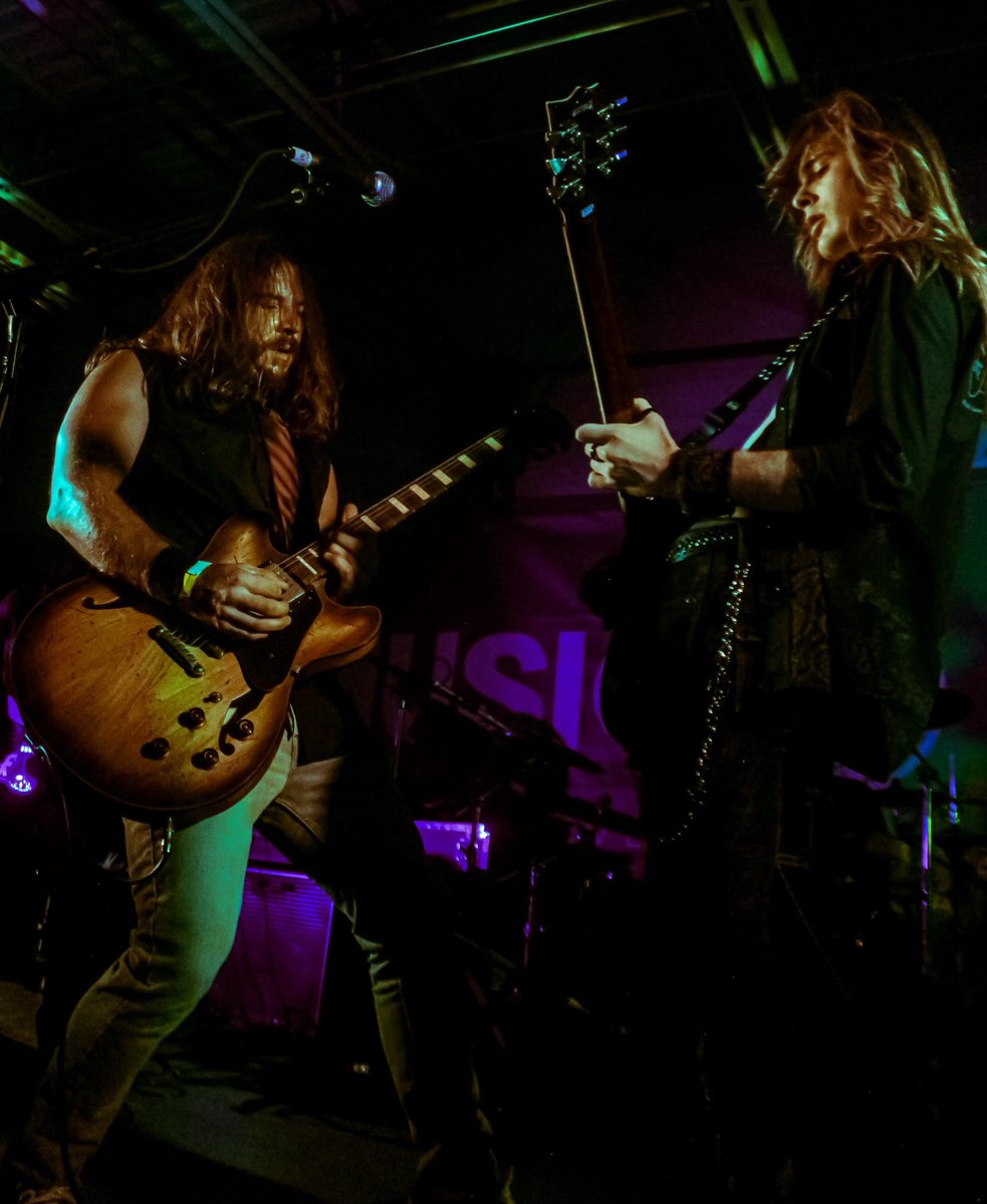 THE TIME IS UPON US!  #BlackAndRedFriday w/ #F4F and #Zita is TONIGHT ♠️♥️♣️♦️