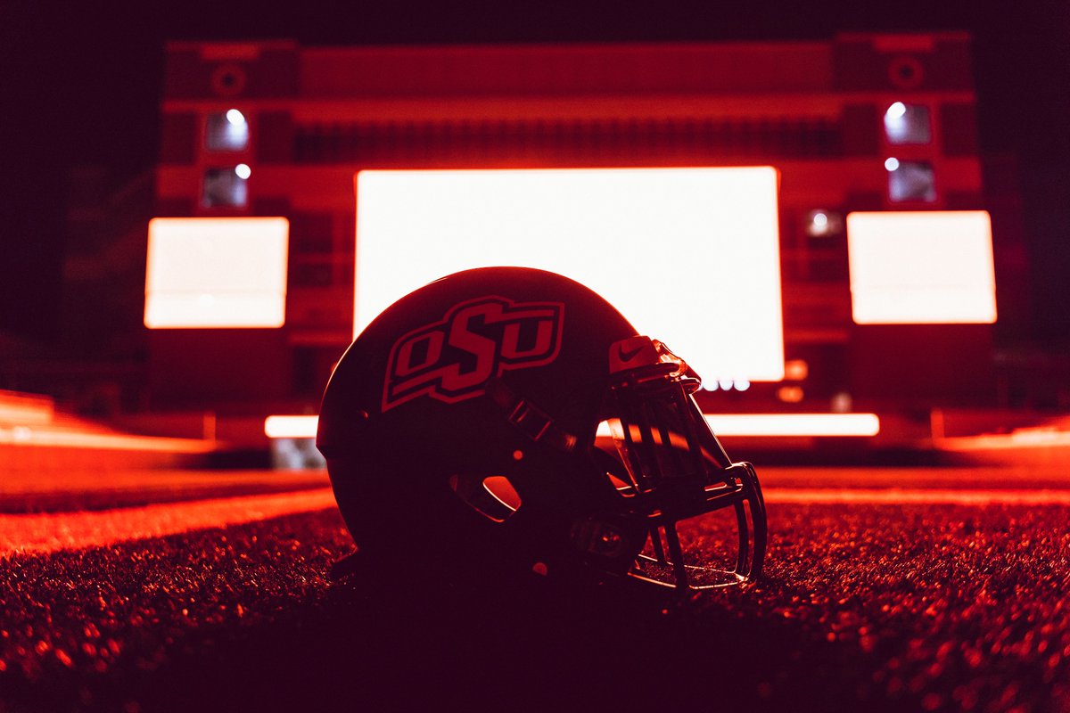 CowboyFB's tweet photo. Let it glow.

#LetsRide I #GoPokes https://t.co/cnY3vilVYQ