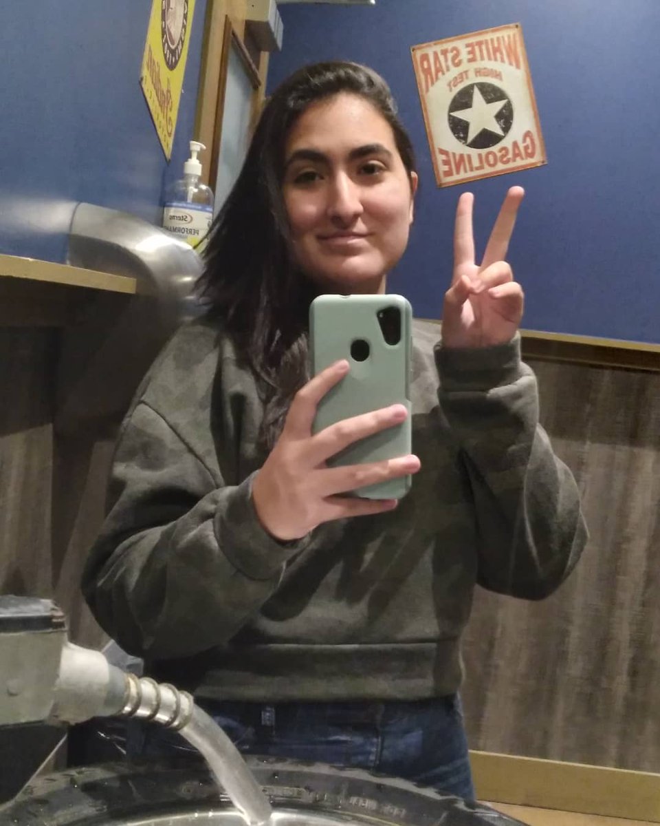 LecKaterina's tweet photo. Can you guess where I am?? #guesswhere #actresslife #amazing #dayafterthanksgiving #recooperating #nowxmasseasoncanbegin #xmasmusiccanoffiallyplay #urdoinggreat #youbeyou #livetodaylikeitsurlastday #singersongwriter #teenartist #proteen #countdowntillchristmas https://t.co/fWErgWhPQl