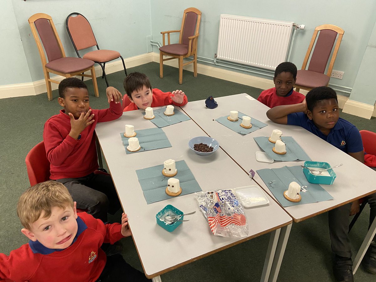 Our anchors had fun tonight learning about “Someone worth melting for”, and made some melting snowman biscuits @McrBattalionBB <a href="/theboysbrigade/">The Boys' Brigade</a> 
#boysbrigade #youngpeople #anchors #anchorsprogram