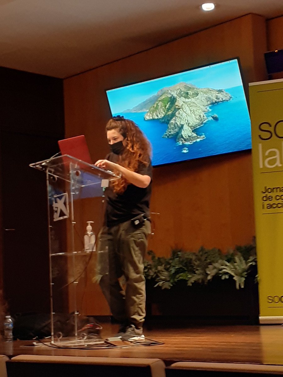 💚 Avui hem estat a la 5a edició del #SocialLab Jornada de Comunicació i Acció Social, #ComunicarPerCrear  impulsat pel <a href="/socialpuntcat/">Social.cat</a> ! 
Ha estat un plaer haver pogut escoltar temes i ponents tan enriquidores 😍
<a href="/RuthGumbau/">Ruth Gumbau</a> <a href="/basket_beat/">Basket Beat</a> <a href="/SimbioticFest/">Festival Simbiòtic</a> @xiulaoficial <a href="/VerSembrant/">Versembrant</a>