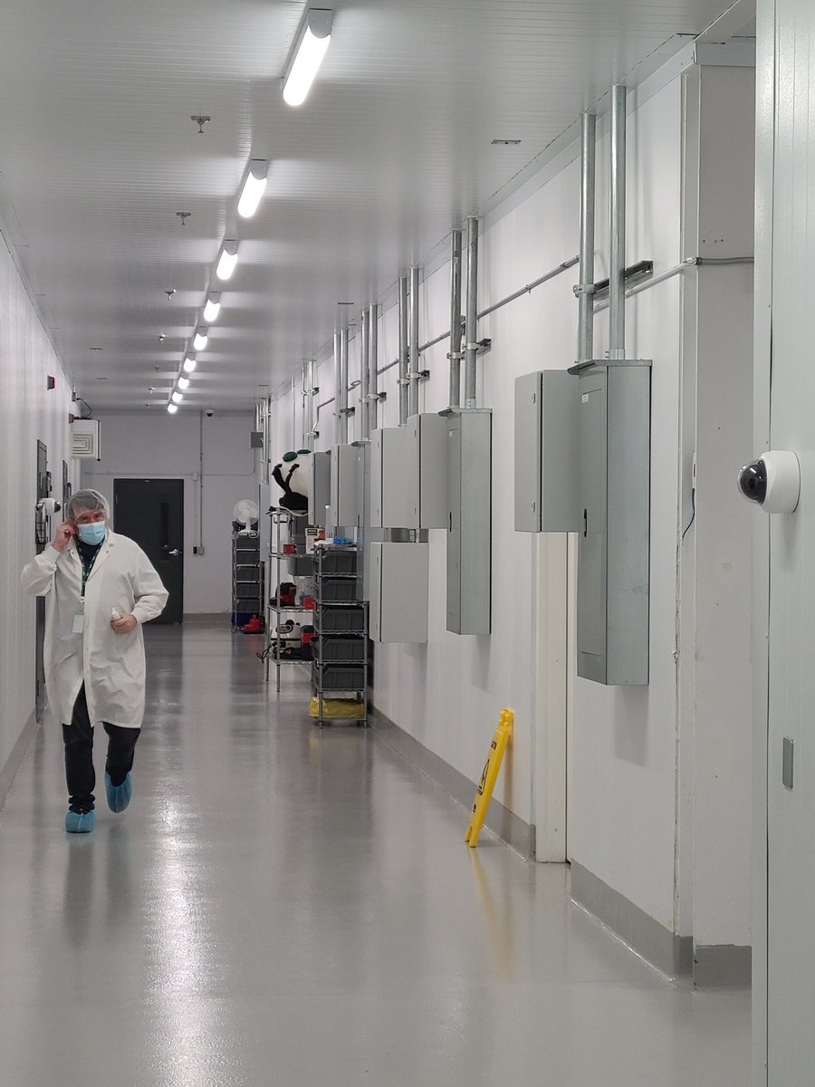 OfficeOccupier's tweet photo. We met this afternoon with a group that (miracle of miracles!) has excess #wetlab space available. Details will be available in the coming days. #LabOccupier #Biotech #labspace #LifeSciences #OntarioLifeSciencesCorridor https://t.co/RDGjm9Pymm