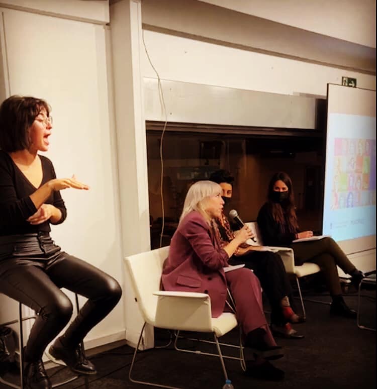 La red de #EspaciosdeIgualdad ha presentado proyecto de #arteyempoderamiento Empoderar-T en la mesa redonda sobre cultura,feminismo y arte con profesionales maravillosas <a href="/Lucia_Alvarez_/">Lucía Álvarez</a> <a href="/RosaTorresPardo/">Rosa Torres-Pardo</a> <a href="/PalmyraTeatro/">Palmyra Teatro</a> @EI_CCampoamor <a href="/EINievesTorres1/">Espacio de Igualdad Nieves Torres</a> <a href="/Mezzoforte111/">Mezzoforte</a> <a href="/VanssSanJose/">Vanessa San José</a>