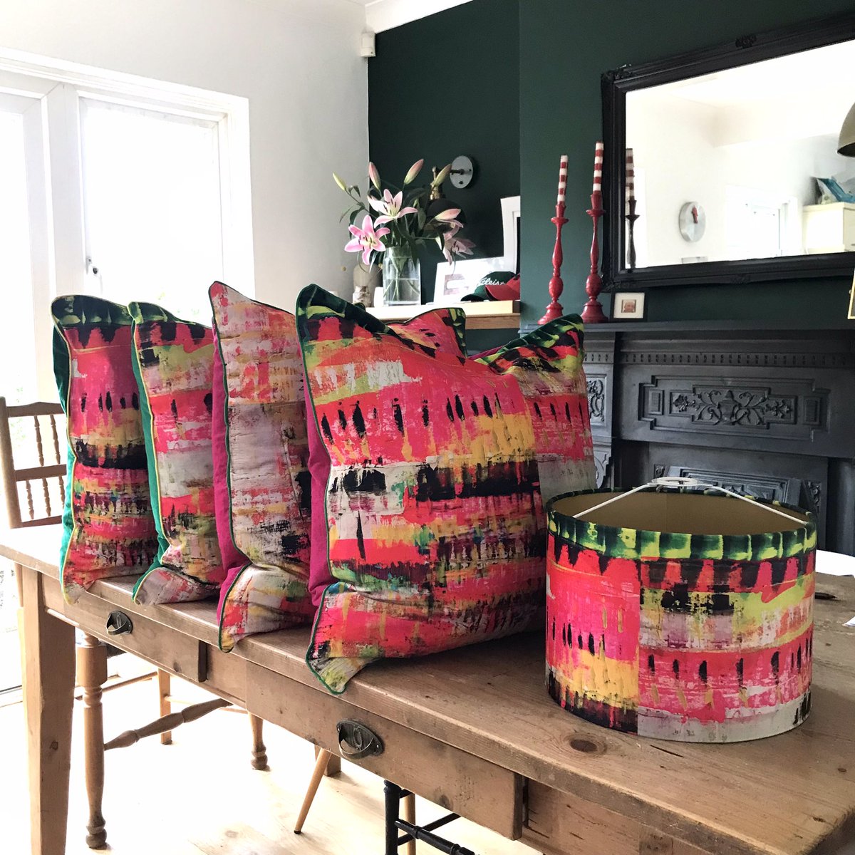 @delightfullyvelvet makes beautiful velvet soft furnishings from velvet made from my artwork ~ so beautiful. Neon dreams #velvet #cushions #lampshade #interiordesign #interiorstyling #vickidisney