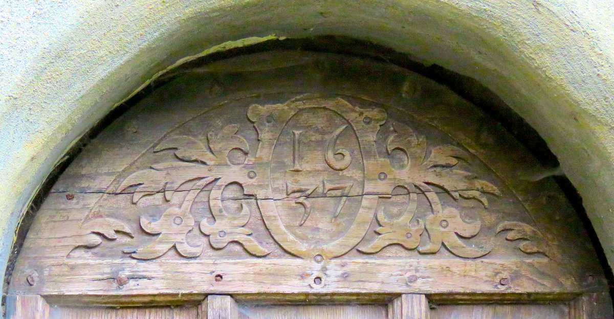 ReggieUnthank's tweet image. St Mary-the-Less is Norwich's secret church, hemmed in, inaccessible and forlorn. In 1637 it was renovated for French Protestants.