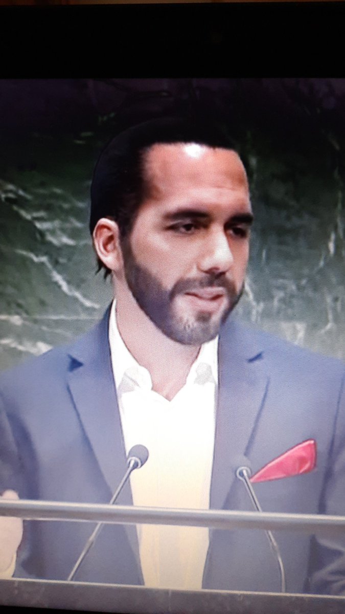 aownsahi1's tweet photo. El Salvador buys the dip adding 100 #Bitcoin   to national treasury 🇸🇻 Smart move 

#cryptocurrency #Bitcoin https://t.co/VOOiuLjWgI