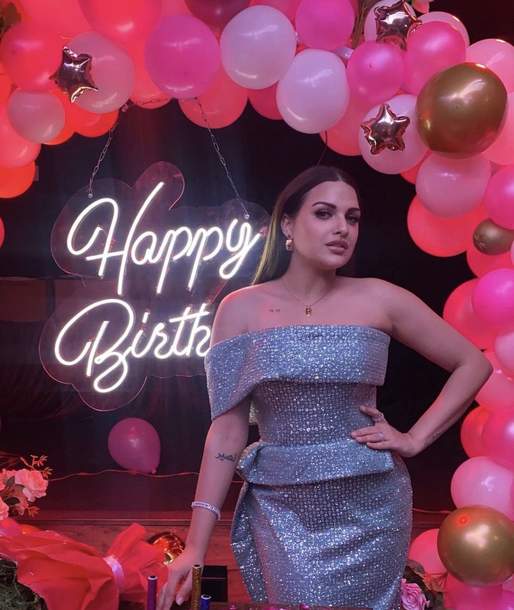 realhimanshi's tweet photo. Birthday vibe 🥳 https://t.co/8c3QCZs73r