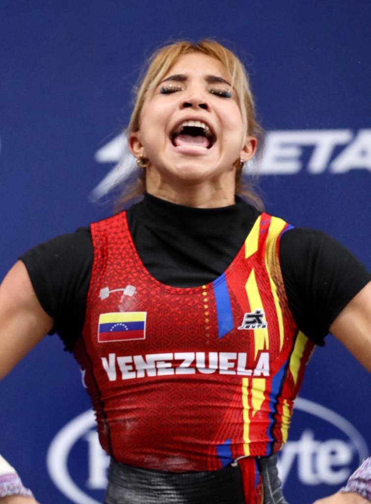 ¡Segunda Medalla VENEZUELA! 🇻🇪 Nuestra Katherin Echandia @katy_zarate14 se llevó medalla de Bronce 🥉 para Venezuela Con 176kg (78 en Arranque y 98 en Envión) en los Juegos Panamericanos Juveniles Cali 2021 💪 ¡Orgullos@s de ti Katy, felicidades muchacha! 👏