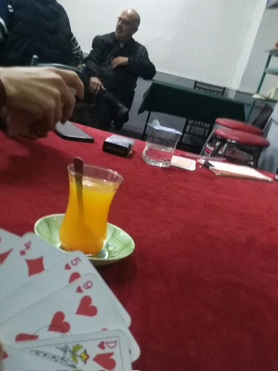 Aynen ya bende Starbucks falan takılıyorum öyle