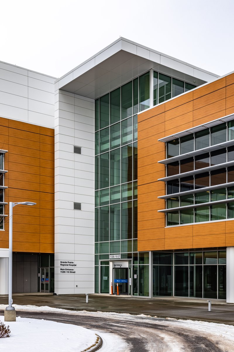 AHS_NorthZone's tweet photo. #GrandePrairie and area residents visiting the local Emergency Department are reminded to go to the new Regional Hospital, located at 11205 110 Street, starting tomorrow at 6 a.m. Please RT! https://t.co/Abi3DjZjuJ