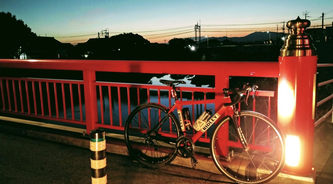 charinko0808's tweet photo. ブログを更新しました😁
https://t.co/cr2CHoAGnD
#ロードバイク #RIDLEY #リドレー #リドレーフェニックス #フルクラム #レーゼロ #ヒルクライム #福岡県 #大善寺 #玉垂宮 #スタンド #bikelimb #magicstand #朝活 #早寝早起き #早起きは三文の徳 #自分の時間 #趣味の時間 #行動力 #全ての事に感謝 https://t.co/0Z6Dxd2fZv