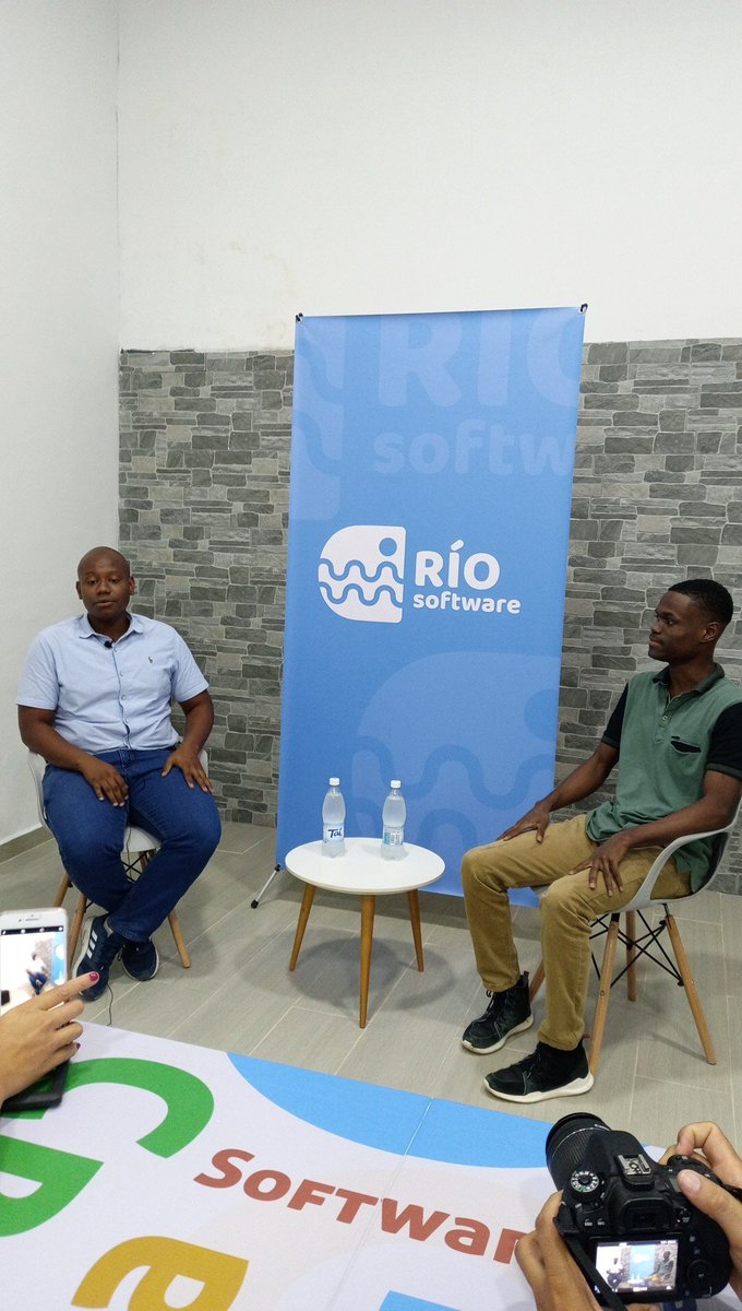 Elan Francisco Perea ya tiene  trabajo en la industria del software gracias a su dedicación y su participación en #RioSoftware

Elan ahora podra impactar a su familia de una forma multidimensional y positiva 💖

#Afrofuturismo #BlackinTech #Hackdó