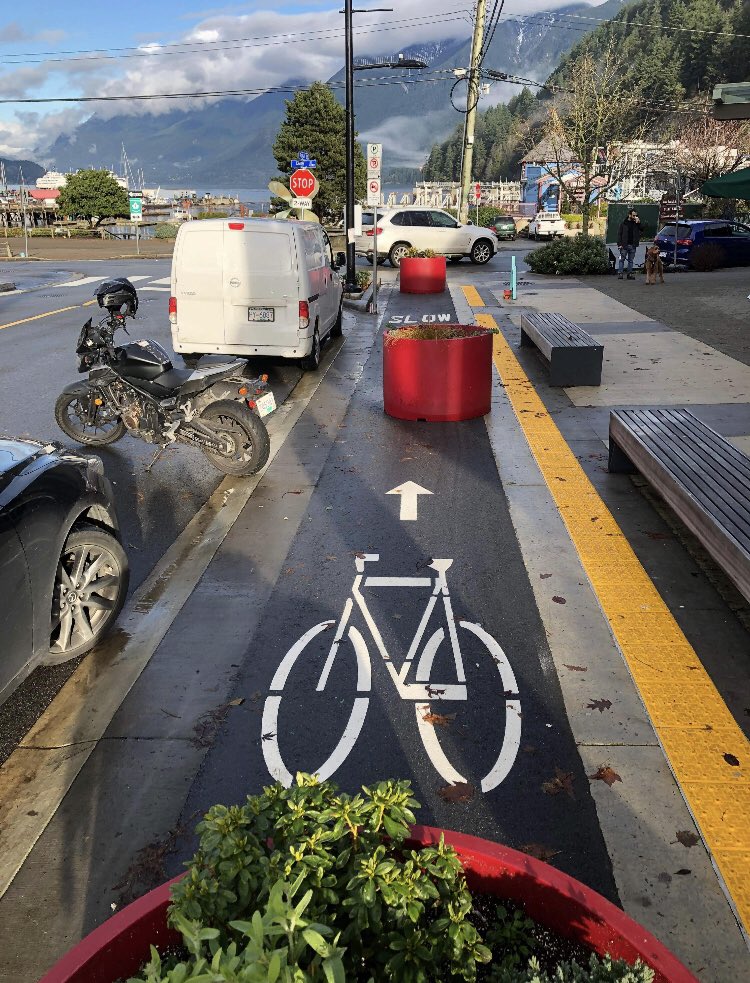 BCFerrys's tweet image. Bike lane upgrades at our Horseshoe Bay terminal are now complete.