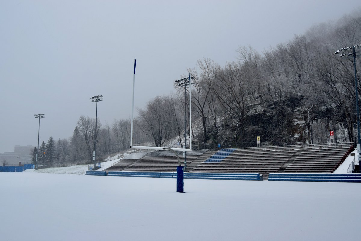 The scene from snowy CEPSUM, the site of tomorrow's national semifinal.

#HuskiePride | #UteckBowl