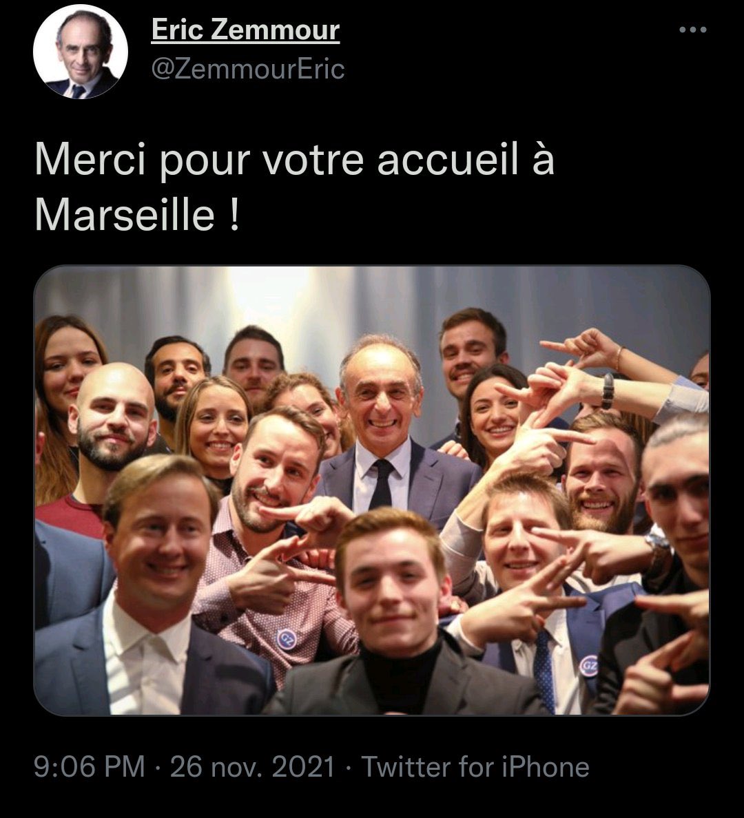 MMTheo_'s tweet photo. Okay que vient fourre le signe de PNL ici https://t.co/ACa4HH3Rwj