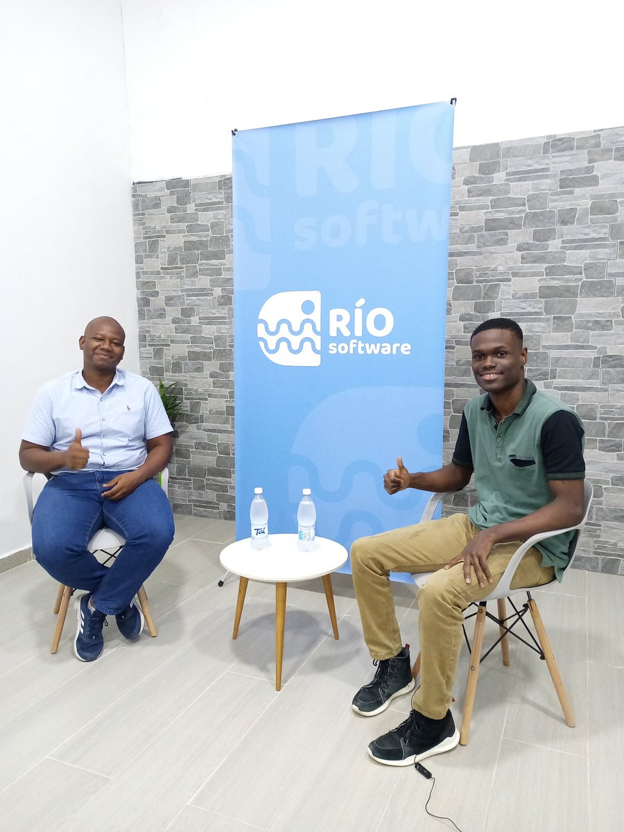 Jesiel Palacios de 20 años Trabajará en la Banca de JP Morgan, nos dice:

"así como hay personas que estan pensando en dar oportunidades con conocimiento, yo también quiero dar conocimiento a personas que lo necesiten" 😭💖✊🏿