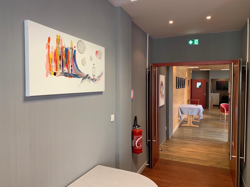 Sand0831's tweet photo. 1 ère exposition avec mon Ami et Artiste … @christophe_hubert_31 MERCI à lui de l’avoir proposé à notre proviseur pour nous permettre d’exposer dans notre restaurant d’application.
Un énorme MERCI à notre chef pour mettre en avant l’art.
Une passion pour penser autrement https://t.co/QhHxfCJkfY