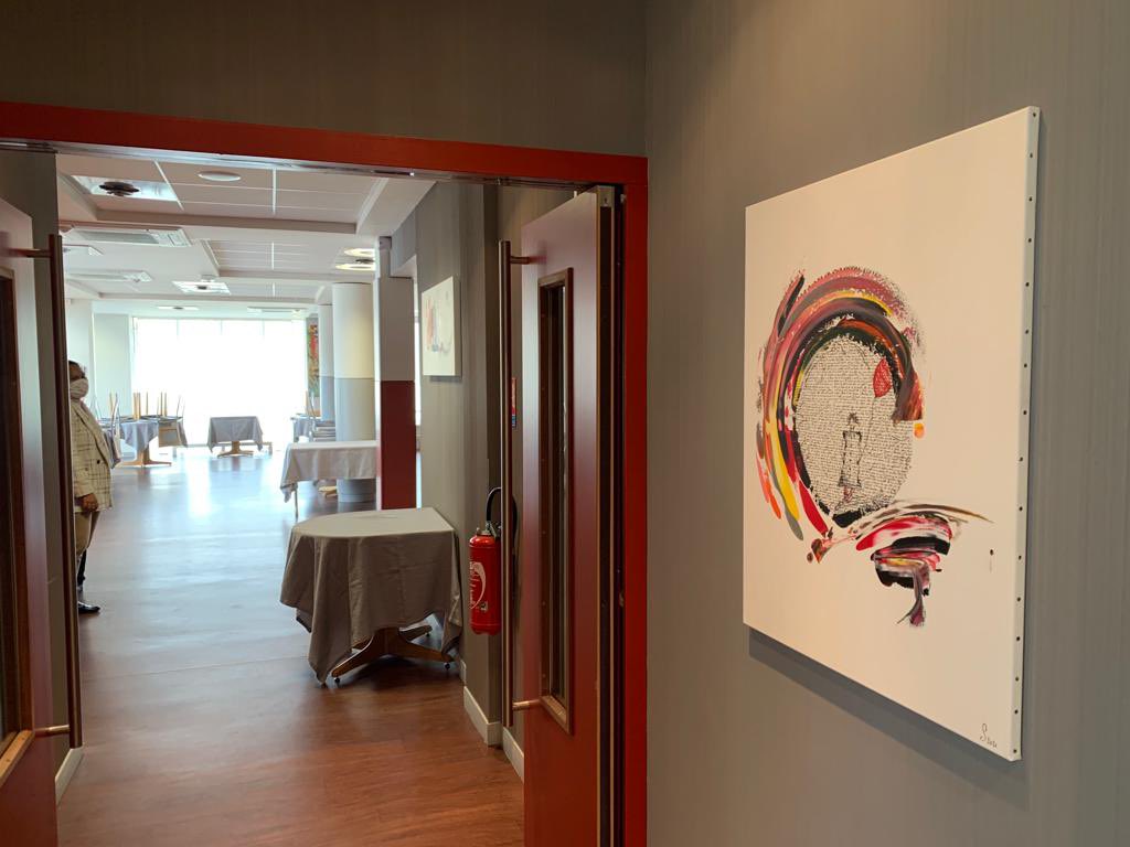 Sand0831's tweet photo. 1 ère exposition avec mon Ami et Artiste … @christophe_hubert_31 MERCI à lui de l’avoir proposé à notre proviseur pour nous permettre d’exposer dans notre restaurant d’application.
Un énorme MERCI à notre chef pour mettre en avant l’art.
Une passion pour penser autrement https://t.co/QhHxfCJkfY