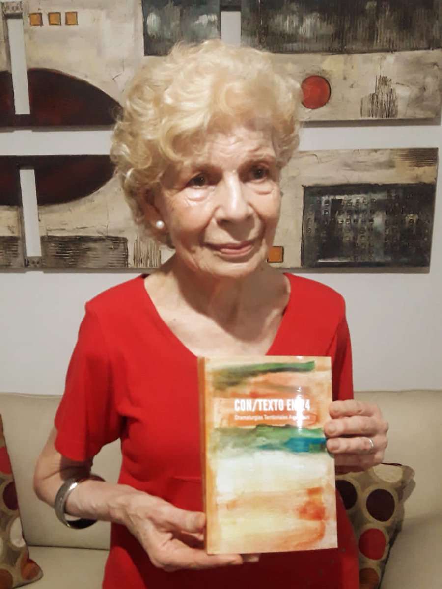 CONTEXTOtipea's tweet photo. ¡Nos abre las puertas a Santiago del Estero, la investigadora y dramaturga, Nelly Tamer, con su obra CARNAVAL SANTIAGUEÑO!
Bellísimos encuentros propone el libro #CONTEXTOen24 📚
Dramaturgias Territoriales Argentinas 🇦🇷
Pedidos x inbox!
#CONTEXTOtipea https://t.co/yNRewR4s1o