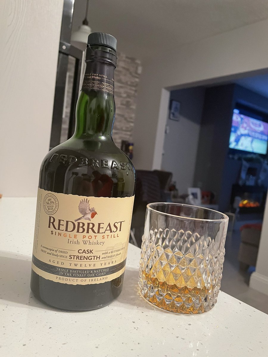 CF_93's tweet image. #FridayNightDram for the Toy Show 🥃