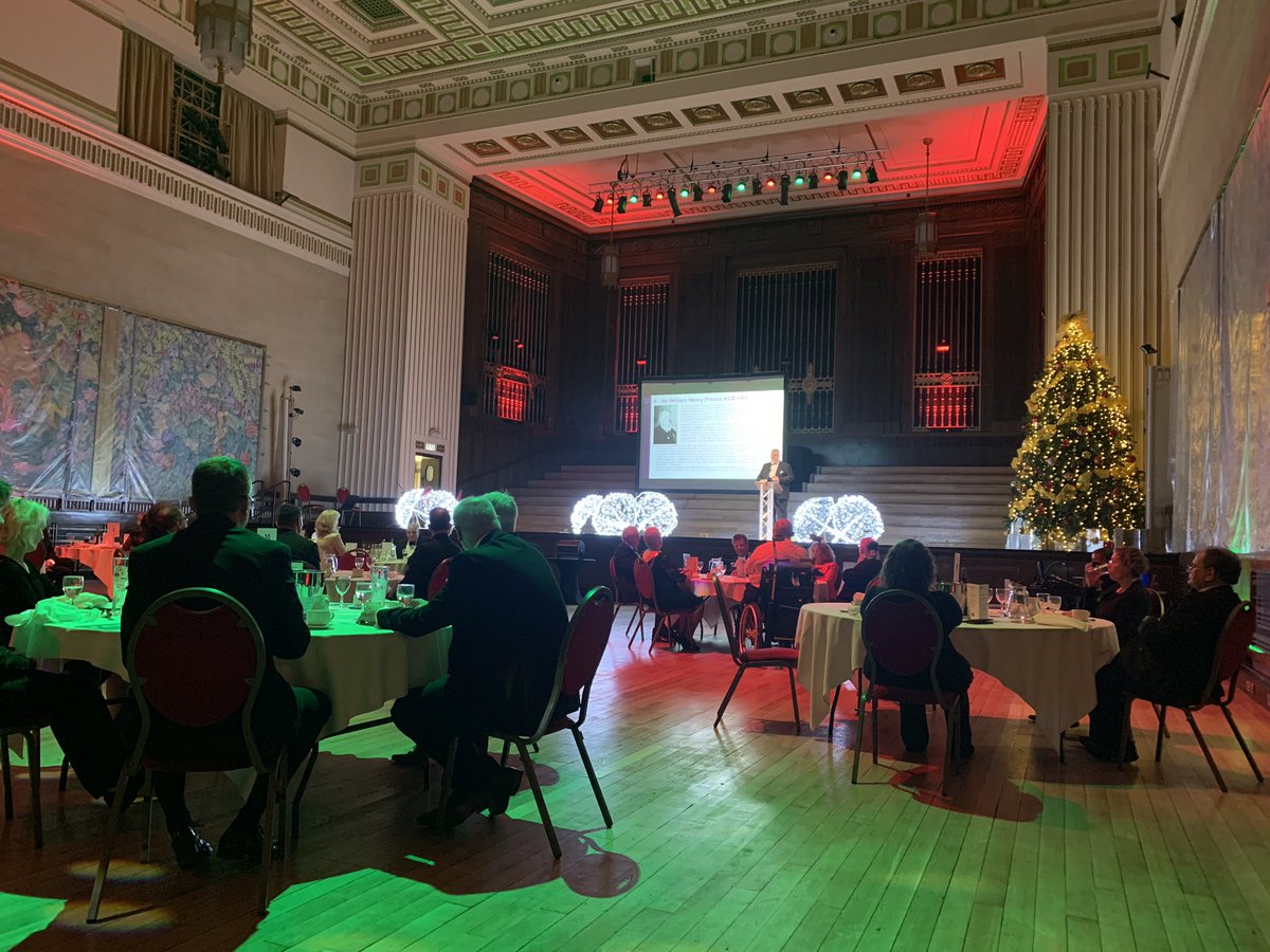 At the <a href="/IETSouthWales/">IET South Wales</a> Prestige Dinner tonight in Swansea. Hadn’t expected to have a table named after me 😲

Great to hear from <a href="/TheIET/">The IET​</a> President Sir Julian Young 🙌