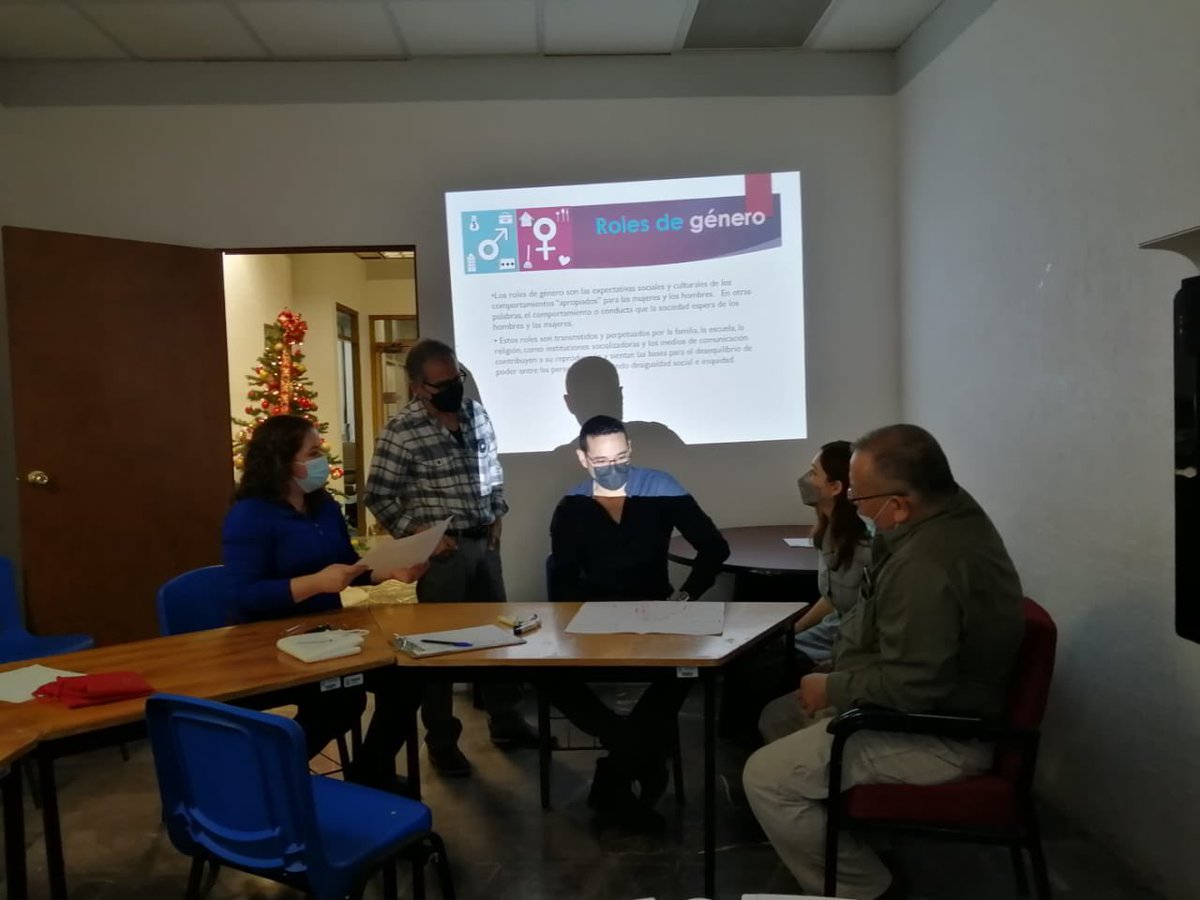 Md11Vale's tweet photo. Hoy contamos con la presencia de la Maestra @coyogarciab quien nos impartió el taller “En Materia de Prevención y Atención de la Violencia en Contra de las Mujeres” en el Marco del día #25DeNoviembre 🧡 @ISMujeressonora , @ISSSTE_mx  concientizando 👏🏻👏🏻👏🏻 UADYCS, Sonora. https://t.co/KGcJVufjiK