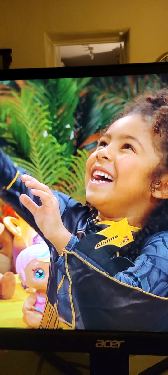 Sheer happiness as she absolutely destroys @RyanTubridyShow 😄
#LateLateToyShow