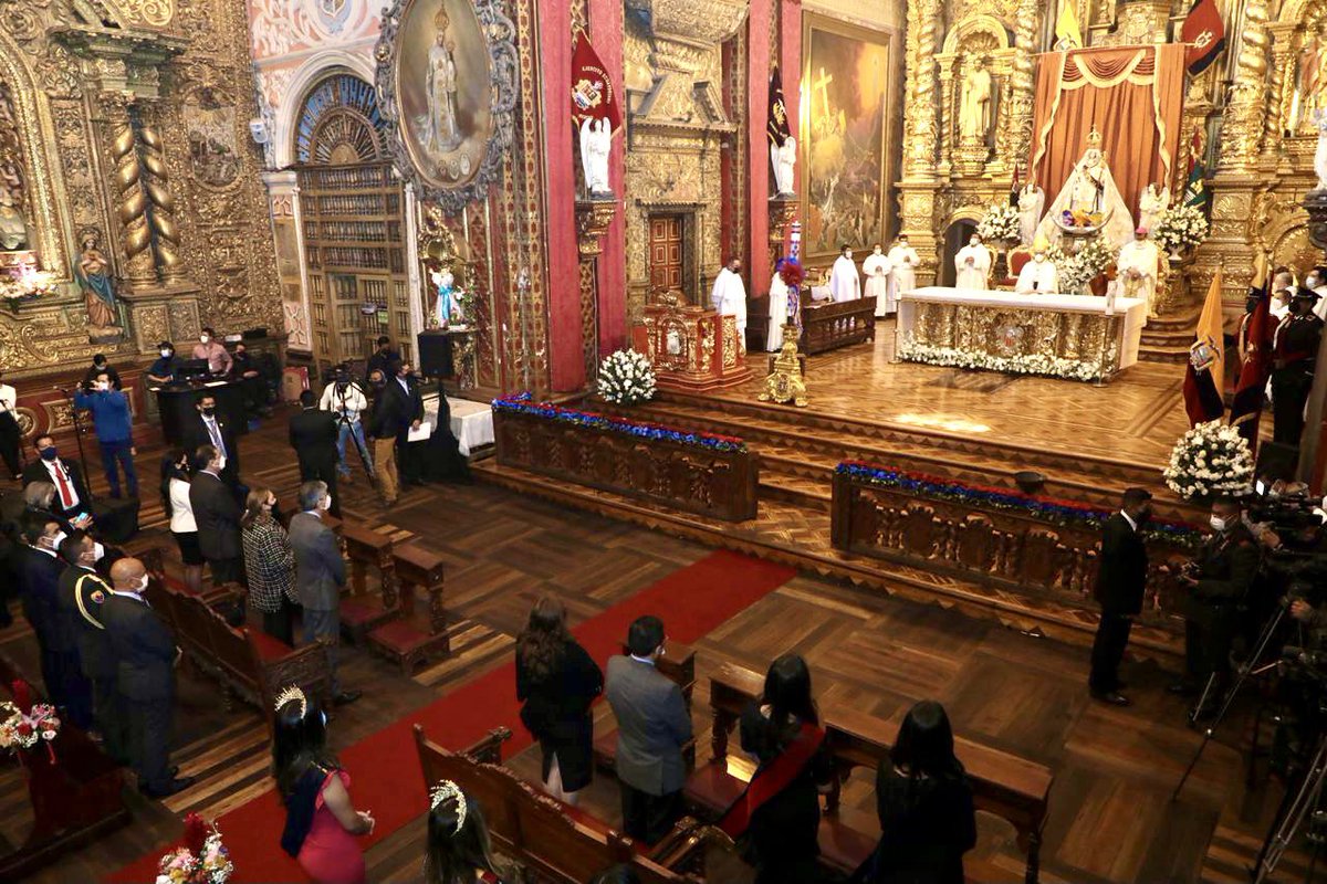ECardenasVarela's tweet photo. Participamos del embanderamiento de la ciudad y la ceremonia del Te Deum en conmemoración a los 487 años de fundación de San Francisco de Quito.

¡Unidos celebramos y damos gracias por un aniversario más de nuestra querida capital!

#BomberosQuito
#VivaQuito2021 https://t.co/RyisfDfMoY