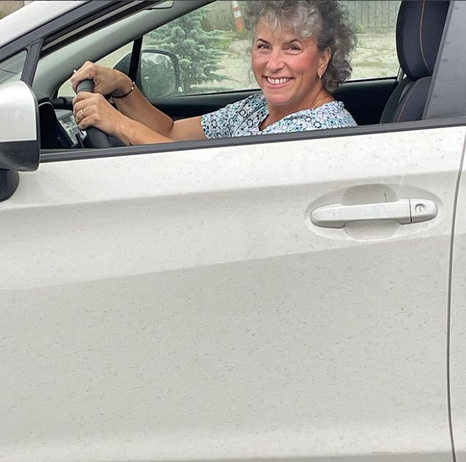 AutoNation's tweet photo. Can we get an OH YEAH for Rita?! She purchased her first new car and got it delivered right to her door. Cheers to her never give up attitude! #OHYEAH #DRVPNK #AutoNationDelivers #StoreToDoor https://t.co/uMTPobMIuQ
