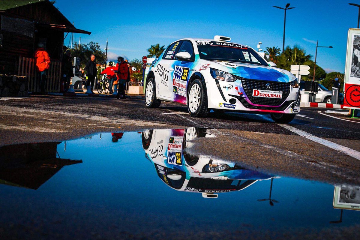 SarahRumeau's tweet photo. Petit bilan après la première journée du #VarRallye. Dans l’ensemble je suis satisfaite de notre première étape ! 🙂👍
Côté imprévu, une erreur de chrono nous a comptabilisé une minute de trop sur la deuxième spéciale, erreur corrigée par la suite. ⏱
#rallye https://t.co/ZrKBLPmPLP
