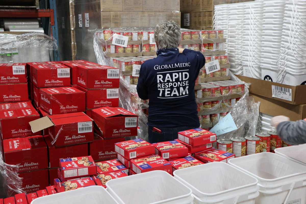 globalmedicdmgf's tweet photo. Thank you @TimHortons! When the folks at Timmies heard we were sending aid to families affected by the #BCFloods, they gave us 1000 cans of soup and 1000 packs of granola bars for our Emergency Food Kits for BC! https://t.co/L63or56DoP