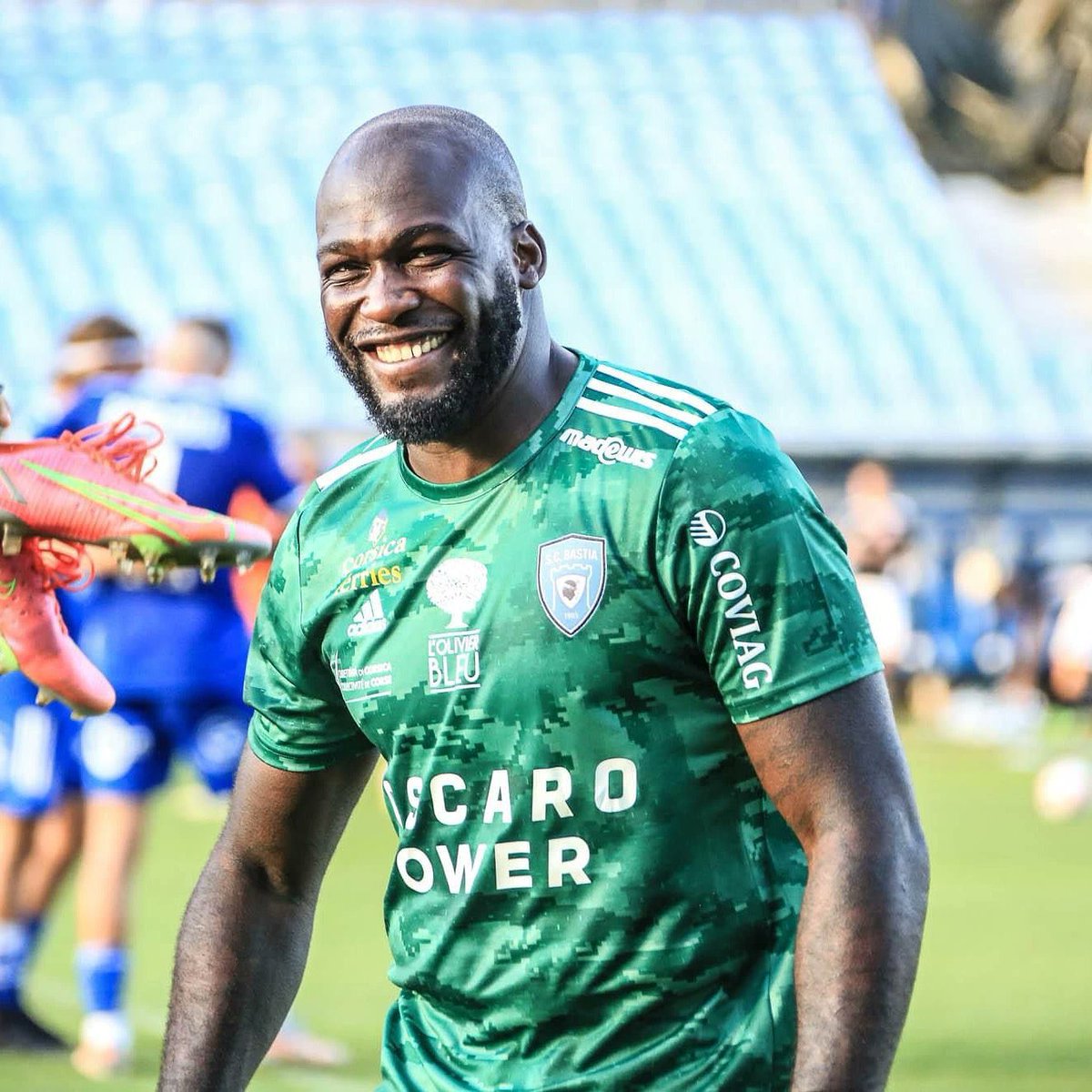 Caleb_Jephte's tweet photo. Johny Placide a été très bon ce vendredi pour le SC Bastia contre Les Herbiers en Coupe de France (1-1 / 4-3 t.a.b).

Titulaire, le gardien haïtien a stoppé 2 tirs au but pour permettre à son club de se qualifier pour les 32es de finale. 👏🏽🇭🇹 https://t.co/rVUTnEZwZX
