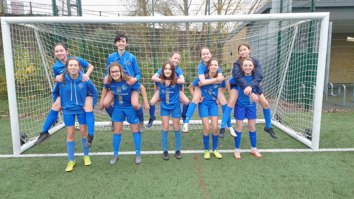 vickyparkrfc's tweet photo. As we prepare for another weekend of football, here are some highlights from last weekend! Our team of the week went to our U10s who excellently used the skills they learnt in training in their match. Well done girls, keep it up! 
#vickyparkrangersfc #vprfc #girlsfootball https://t.co/9uspiH0m0t