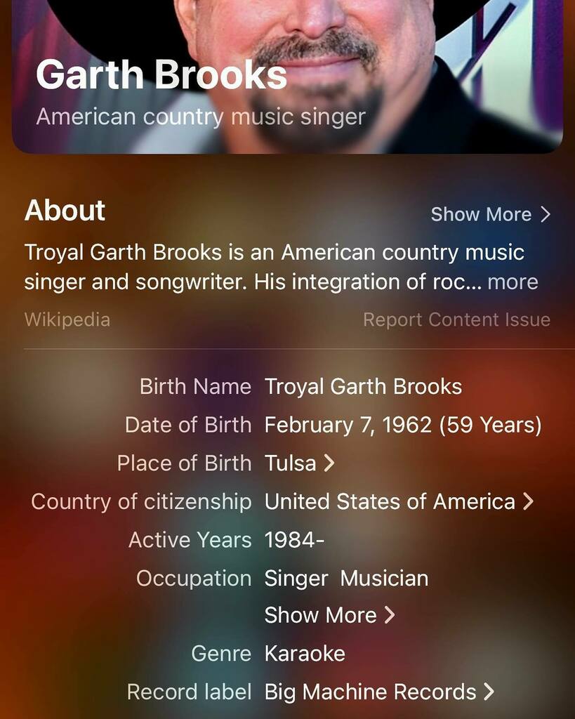 metoonola's tweet photo. Randomly #googled @garthbrooks just now. Spot the issue.

#inspirationalquotes #music #countrymusic #garthbrooks https://t.co/RHxwVrkyiz https://t.co/h42eLLsQwW