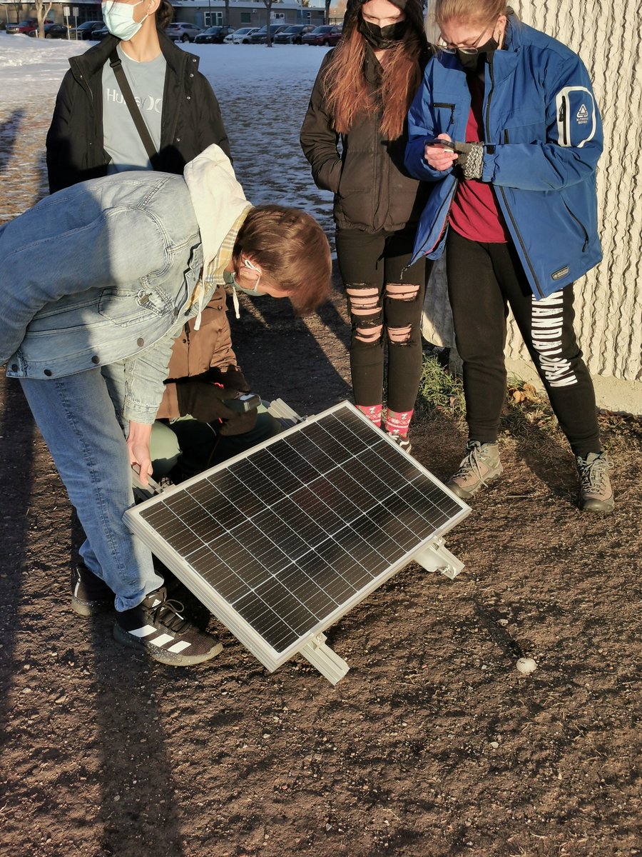 ian_doktor's tweet photo. #JPRebels investigating solar panels and environmental effects on their energy production. @EPSBNews
Big thanks to @insideeducation for making this possible! https://t.co/U9KLQ4AKZP