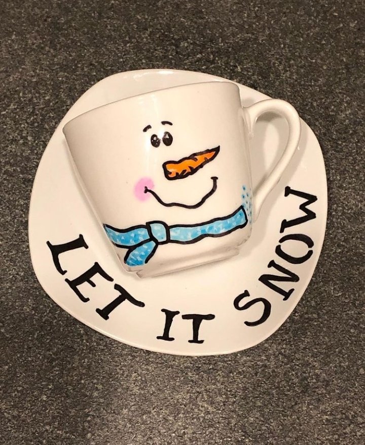 Simbli__'s tweet image. In Balkan we don't say "Let it snow" ❄
We say "Ovo bijelo govno opet pada" ☃️
And I think it's beautiful 💕