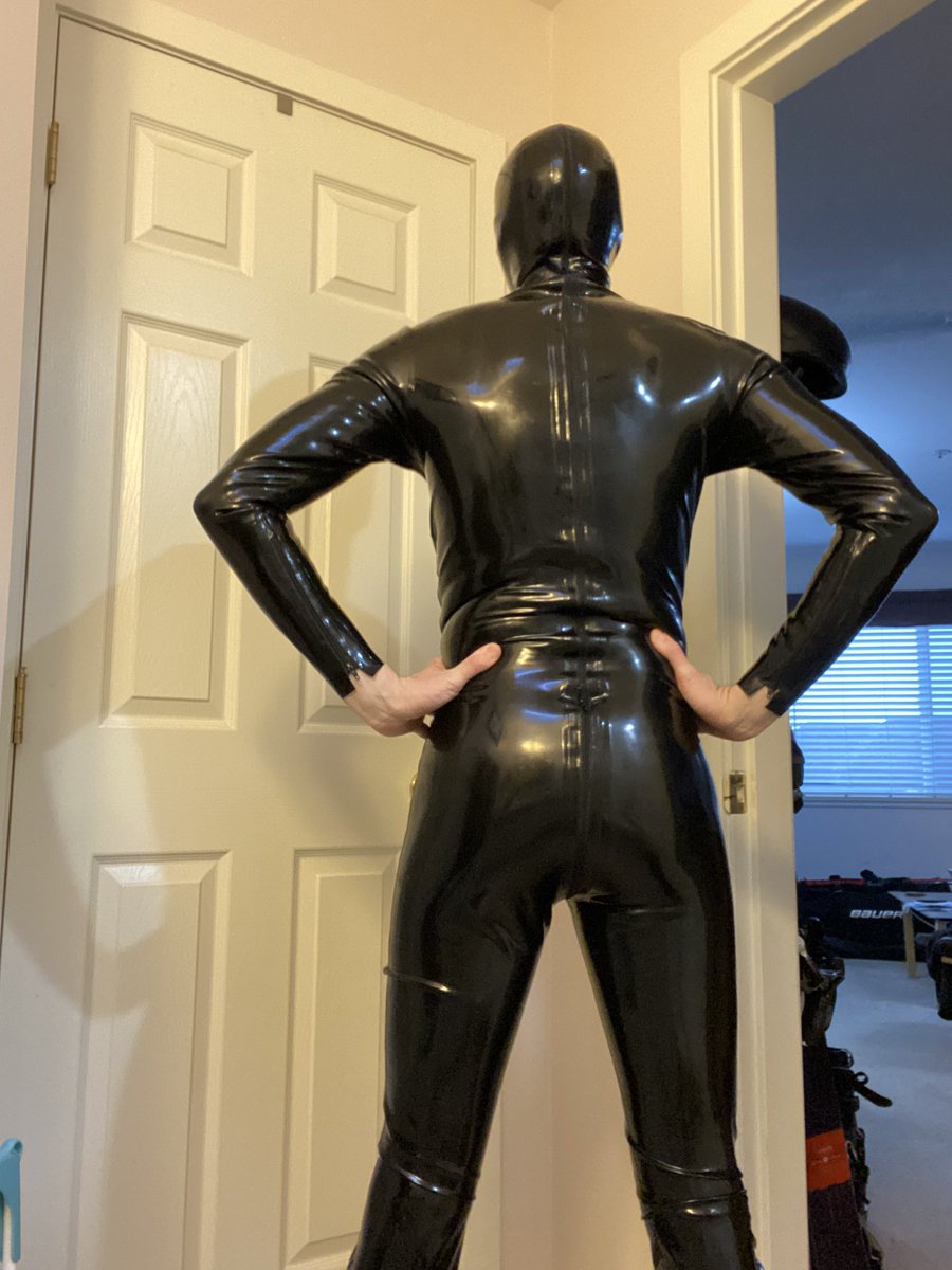 paddedgoalie's tweet photo. Been a bit since I’ve had some latex on #rubberboy #rubberdrone #gimpmode #rubbergimp https://t.co/rBaw9Zwf5T