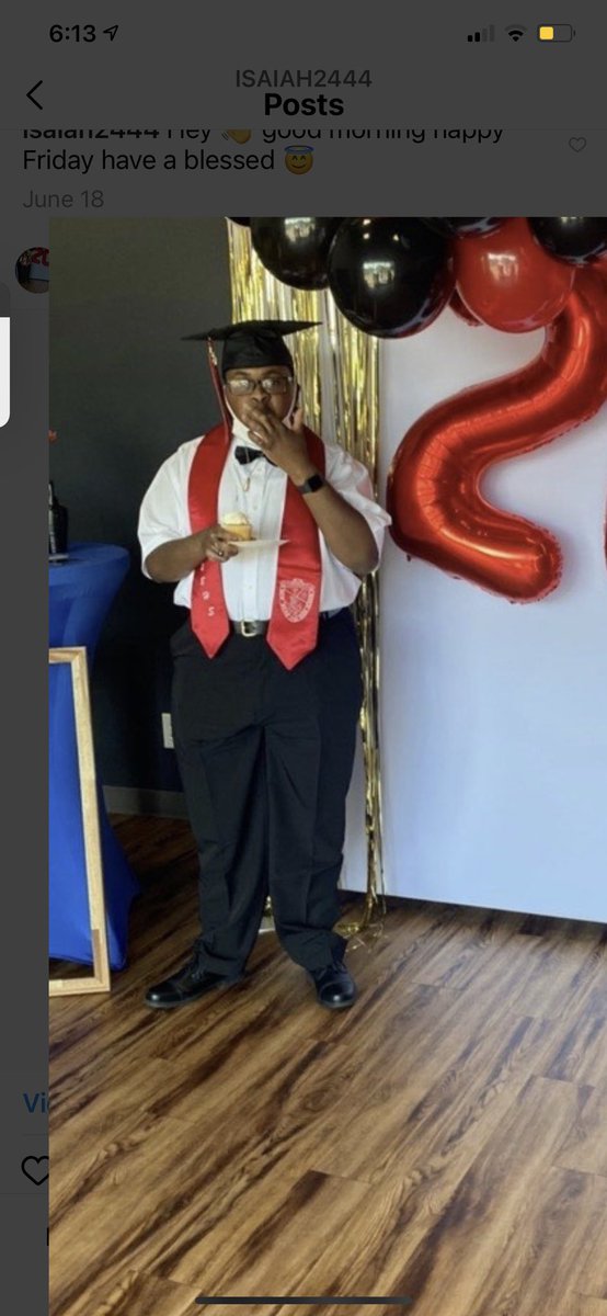 Is my graduation 👨🏾‍🎓 Picture