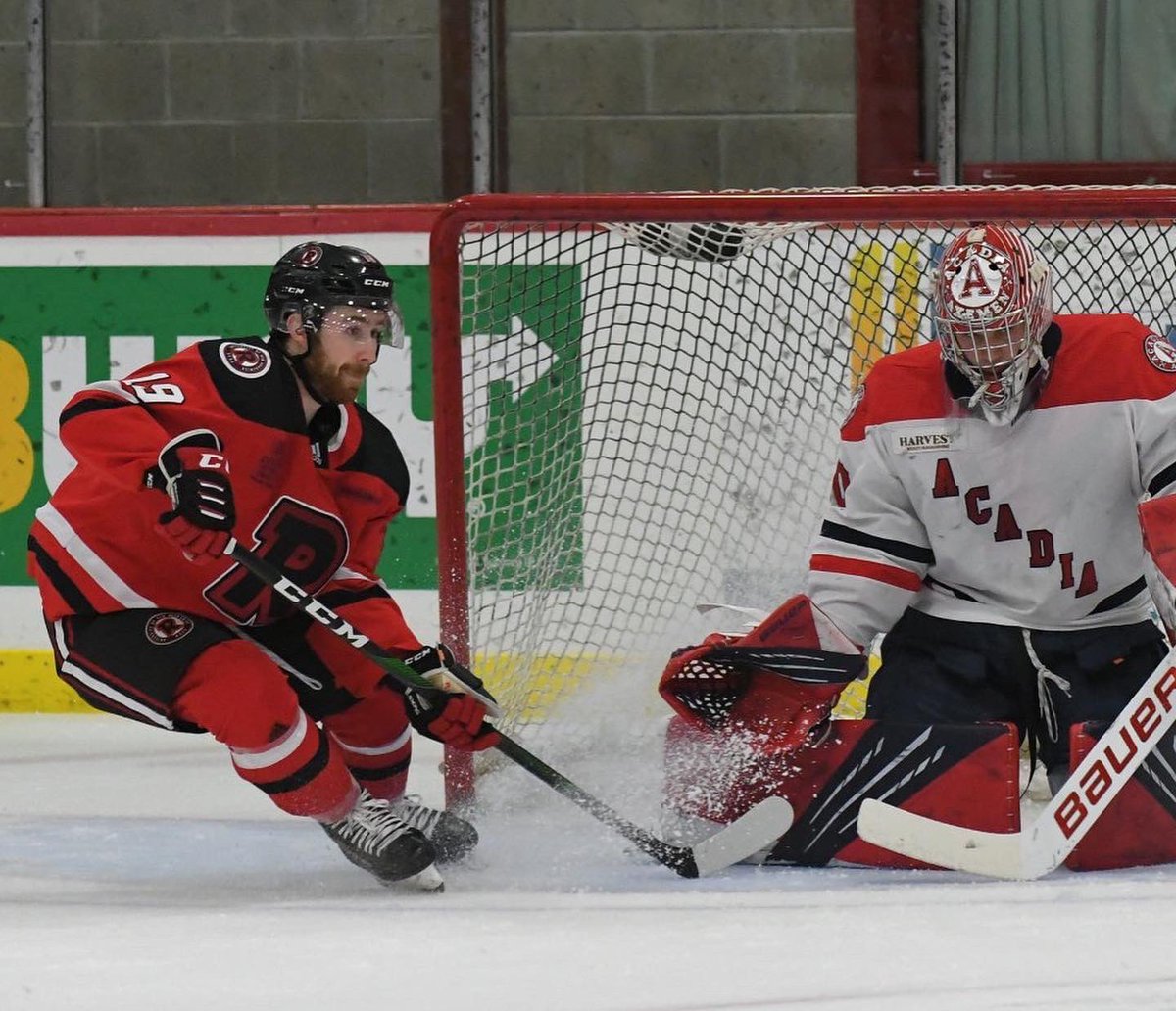 UNBMHockey's tweet photo. More 📸‘s from tonight’s 5-1 W at Acadia‼️ https://t.co/iKnL1g6qTb