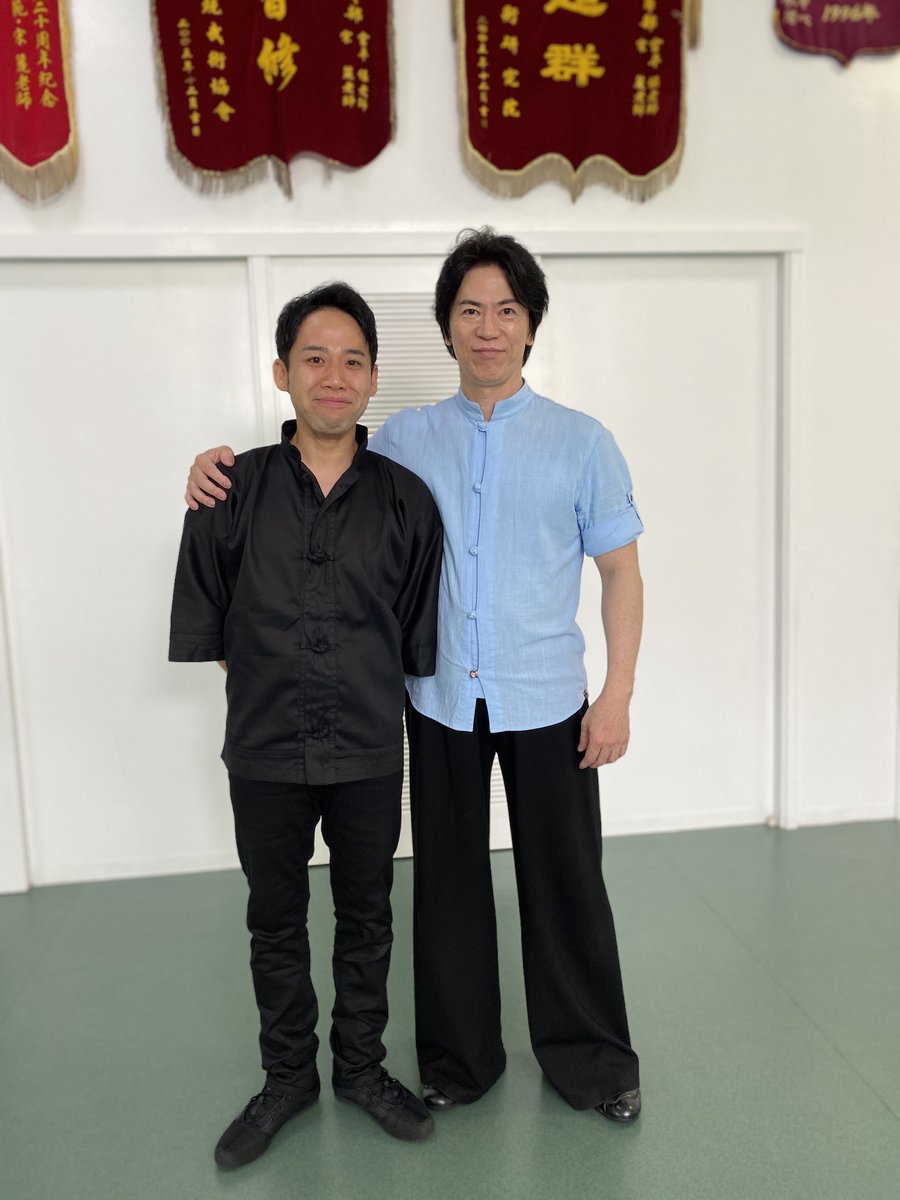 kuroobi_world's tweet photo. 【黒帯ーワルドのメルマガ読者 2,000人突破記念】

宮平保先生と石井東吾先生の直筆サイン入り色紙を抽選で５名様にプレゼント！（11/30 火・応募締切）

応募方法の最終告知は本日（11/27 土）14時配信のメルマガにて！

読者登録して読んでくださいね！

（無料登録）https://t.co/wtaYyqpQZJ https://t.co/6yeVlm5Ppp