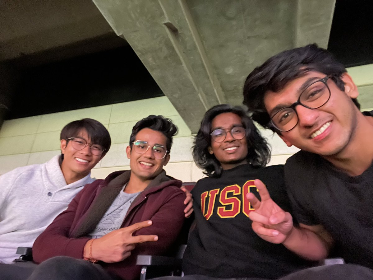 ohong87's tweet photo. #uscselfie https://t.co/ge5u5kPUKC