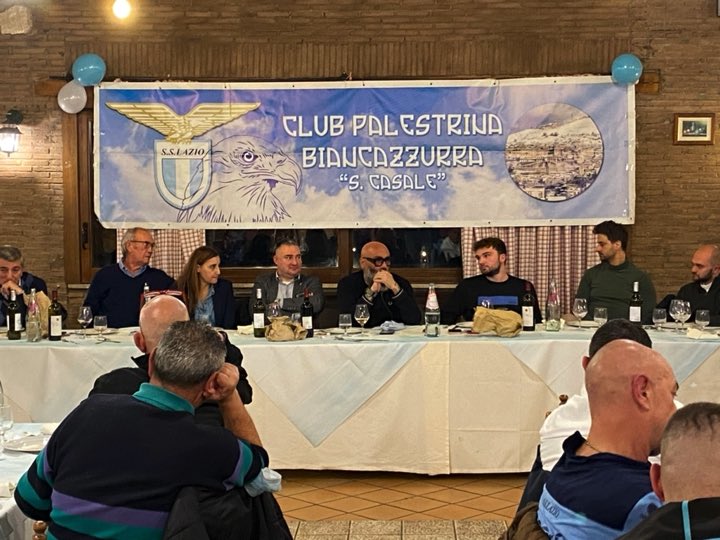 nardone93's tweet photo. Bellissima serata in compagnia di @eiaculazio che ha presentato il suo libro e ci ha raccontato quello che è la Lazio per lui. Viva la Lazio, viva i laziali! #sslazio 🦅 https://t.co/NpxiQOmU65
