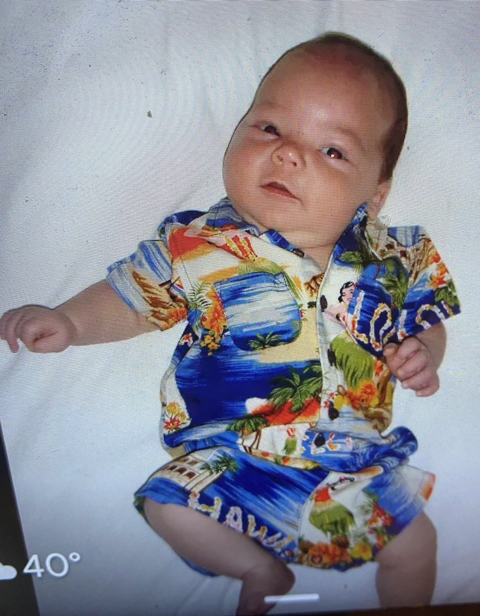 Years ago, friends, family &amp; passers by, used to tell me my son Luke looked like the late #JamesGandolfini…I never saw it until just now, in my Google Home photo slideshow. Wow! 🤣🤣

#ThursdayThoughts