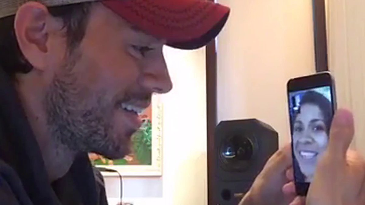 tamookro305's tweet photo. #FacebookLiveChat 2016 I Love it ♥ @enriqueiglesias https://t.co/PqHQbJw6mC