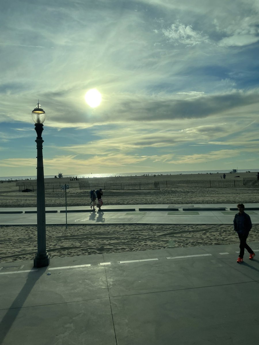 First day of our Hollywood trip. Got to go to Santa Monica pier #LCtoLA