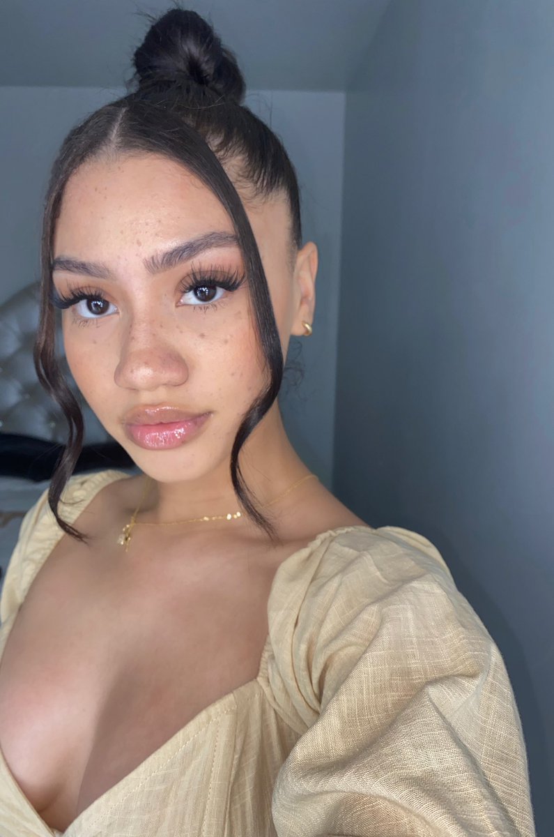 DanyalDes's tweet image. I’m really this pretty