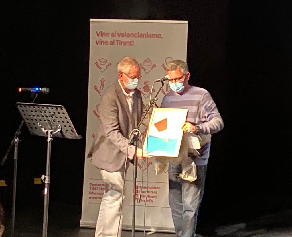 IntersindicalV's tweet photo. La Intersindical Valenciana present a l'acte de la XXV Nit del Tirant a la #SalaOff de #València
@STEPV_Iv @acvtirant @fnexe @FundacioFull @jraulbc @ESFMB @lolanavarrof @CULTURAIV @off_a_escenicas https://t.co/KMBLovd9K6