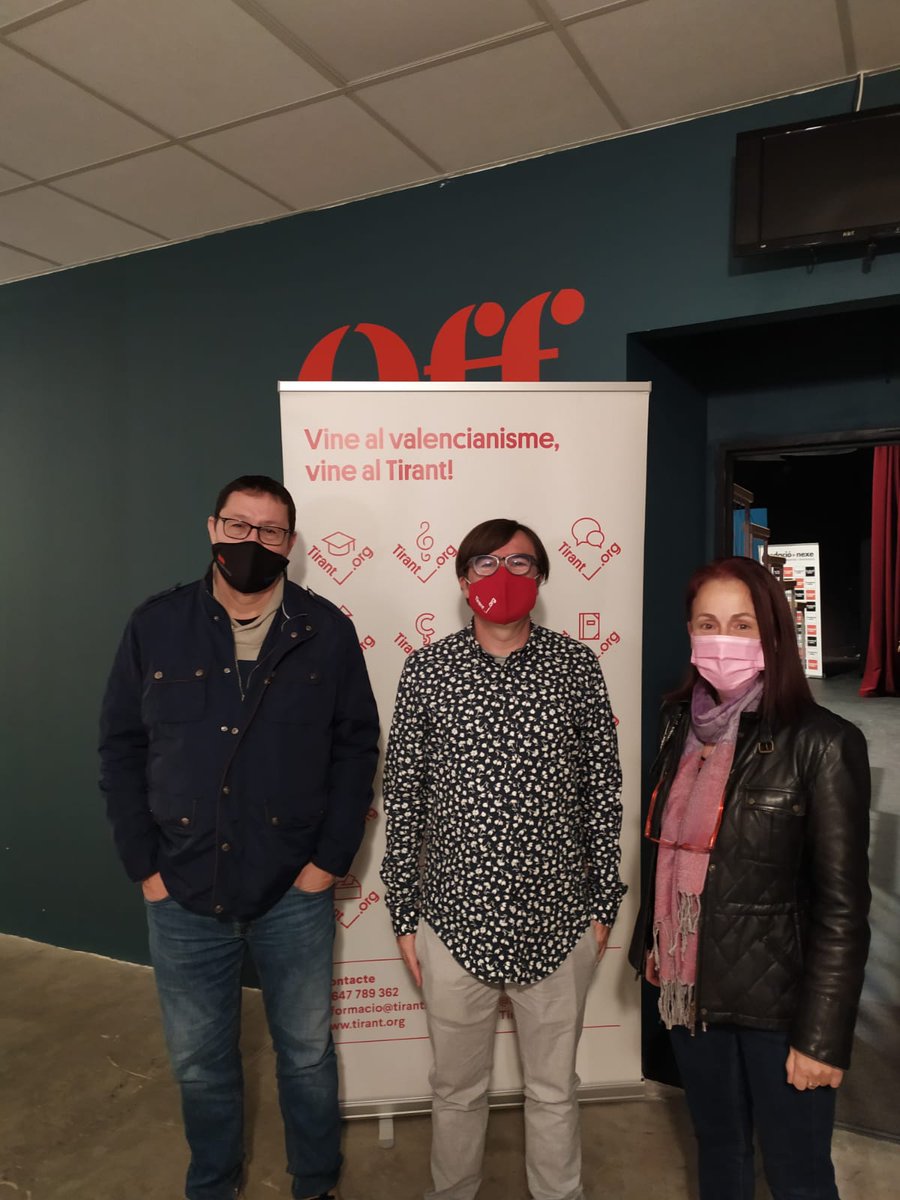 IntersindicalV's tweet photo. La Intersindical Valenciana present a l'acte de la XXV Nit del Tirant a la #SalaOff de #València
@STEPV_Iv @acvtirant @fnexe @FundacioFull @jraulbc @ESFMB @lolanavarrof @CULTURAIV @off_a_escenicas https://t.co/KMBLovd9K6