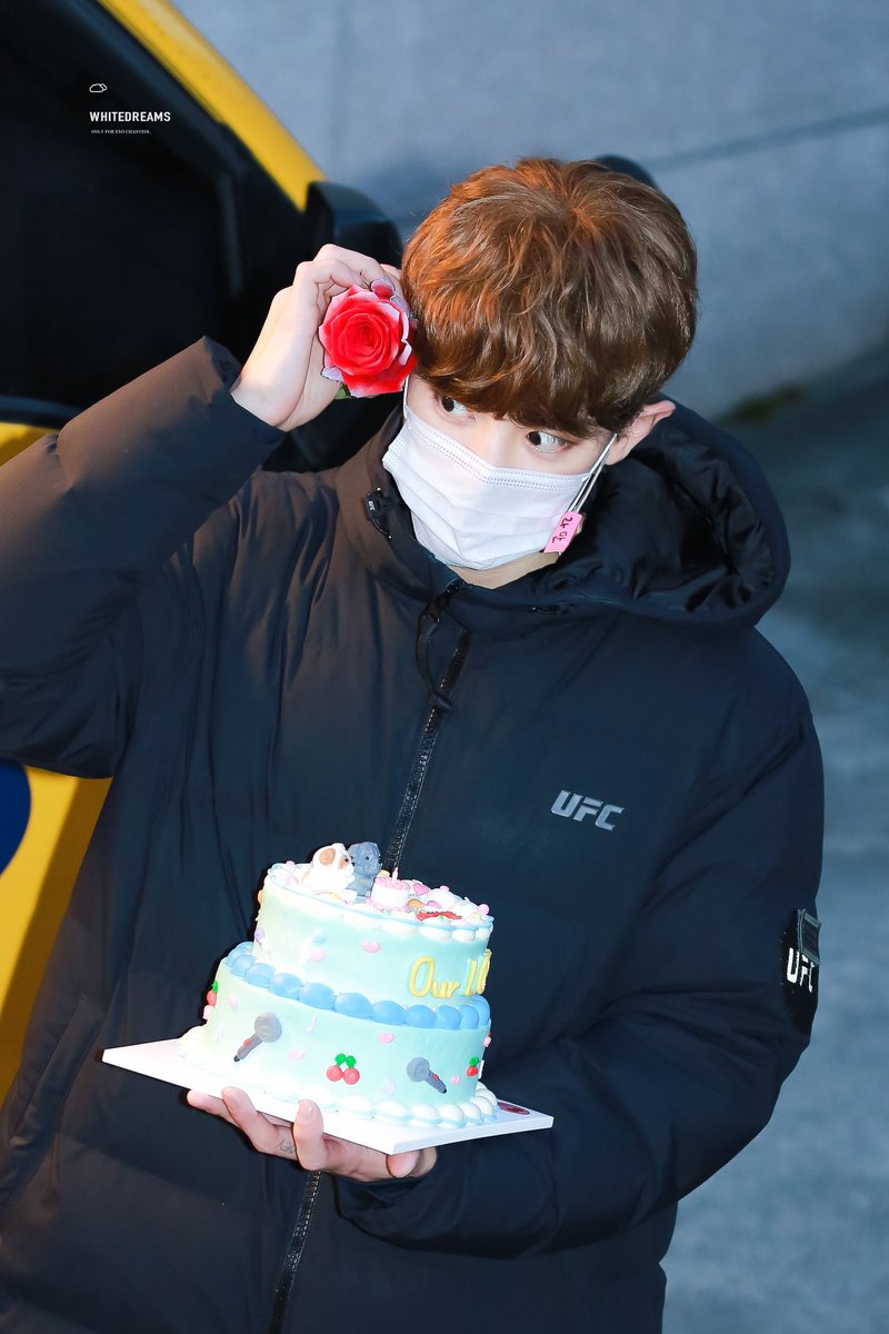 huynmenha's tweet photo. Happy Birthday My Love   
Chanyeol ah, chúc mừng sinh nhật tuổi 30 
Đón sinh nhật lần thứ 7 cùng anh rồi, mọi thứ vẫn rất tuyệt vời.
I will be right hear waiting for you ❤️❤️❤️❤️
#OurMeissaChanyeolDay 
#HappyChanyeolDay
#찬열아생일축하해 
#항상찬열이편 
@weareoneEXO https://t.co/mJQUdWusHE